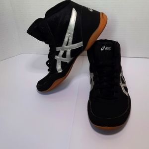 Asics Matflex shoes